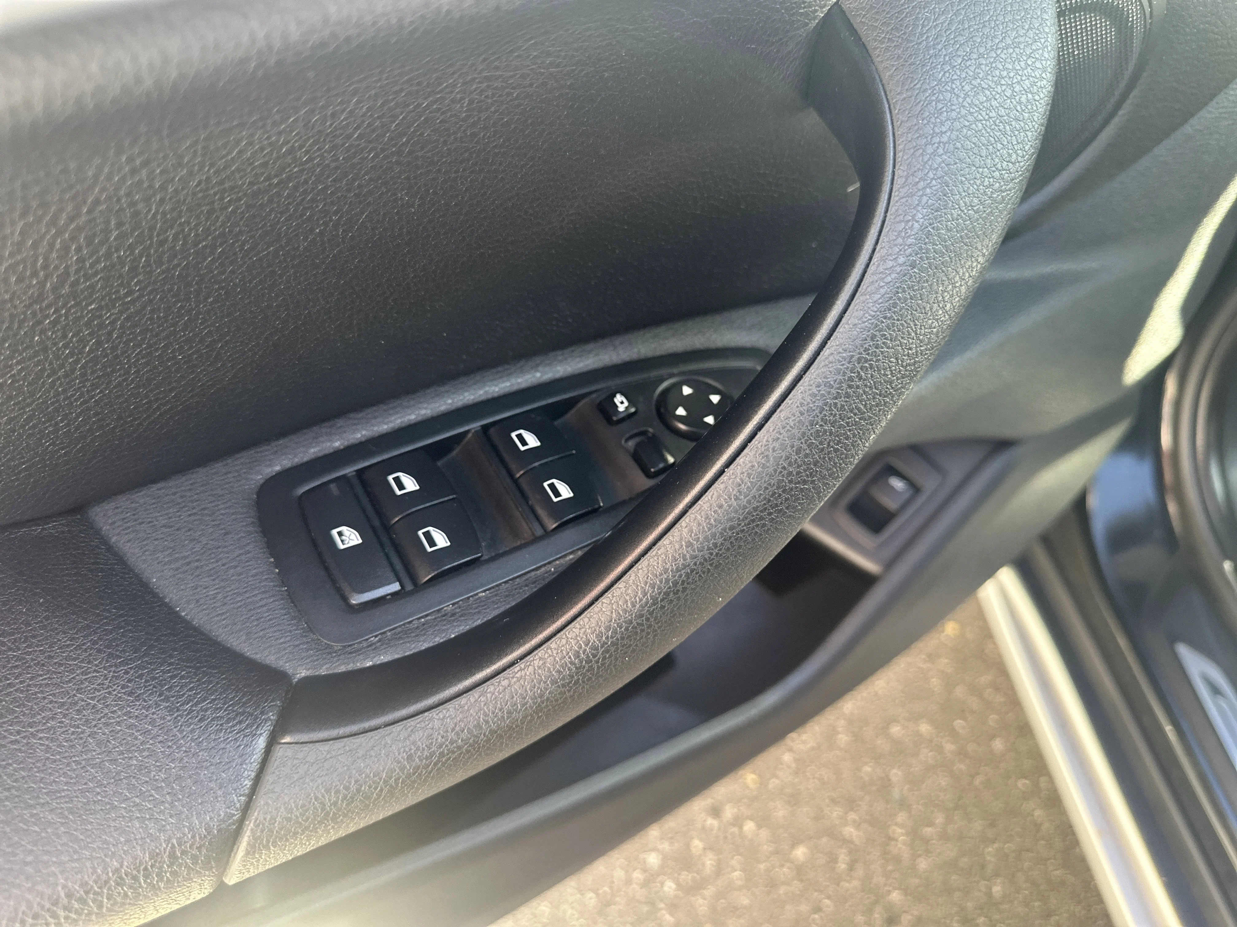 Used 2019 Black Sapphire Metallic BMW xDrive28i image 9