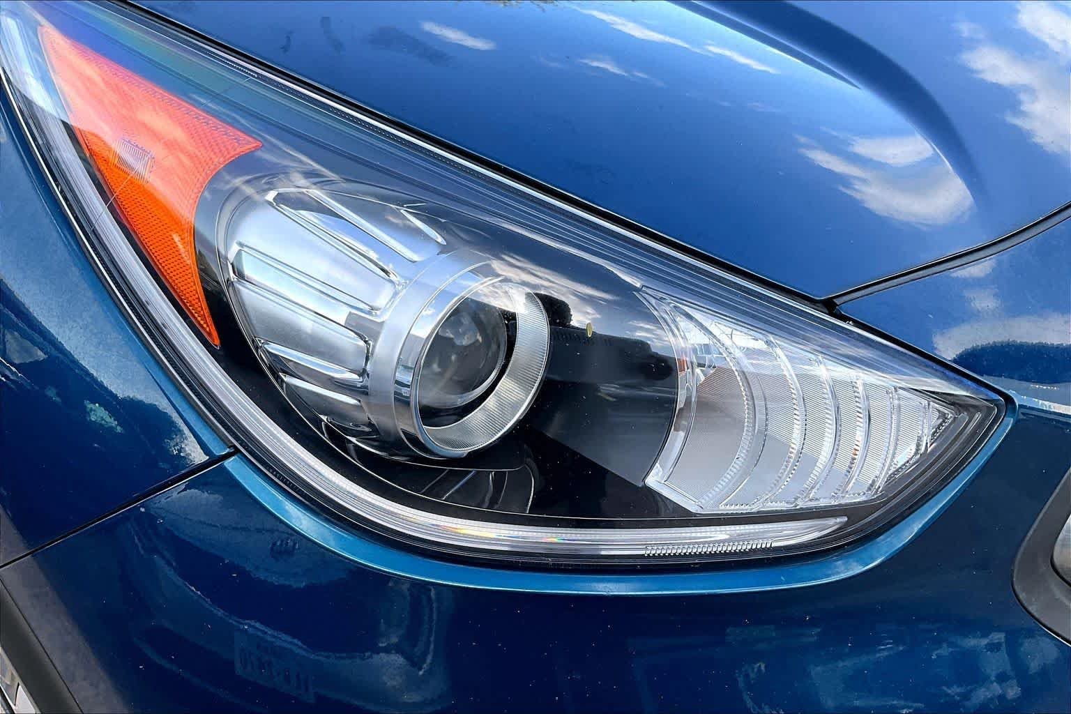 Used 2019 Deep Cerulean Kia LX image 26