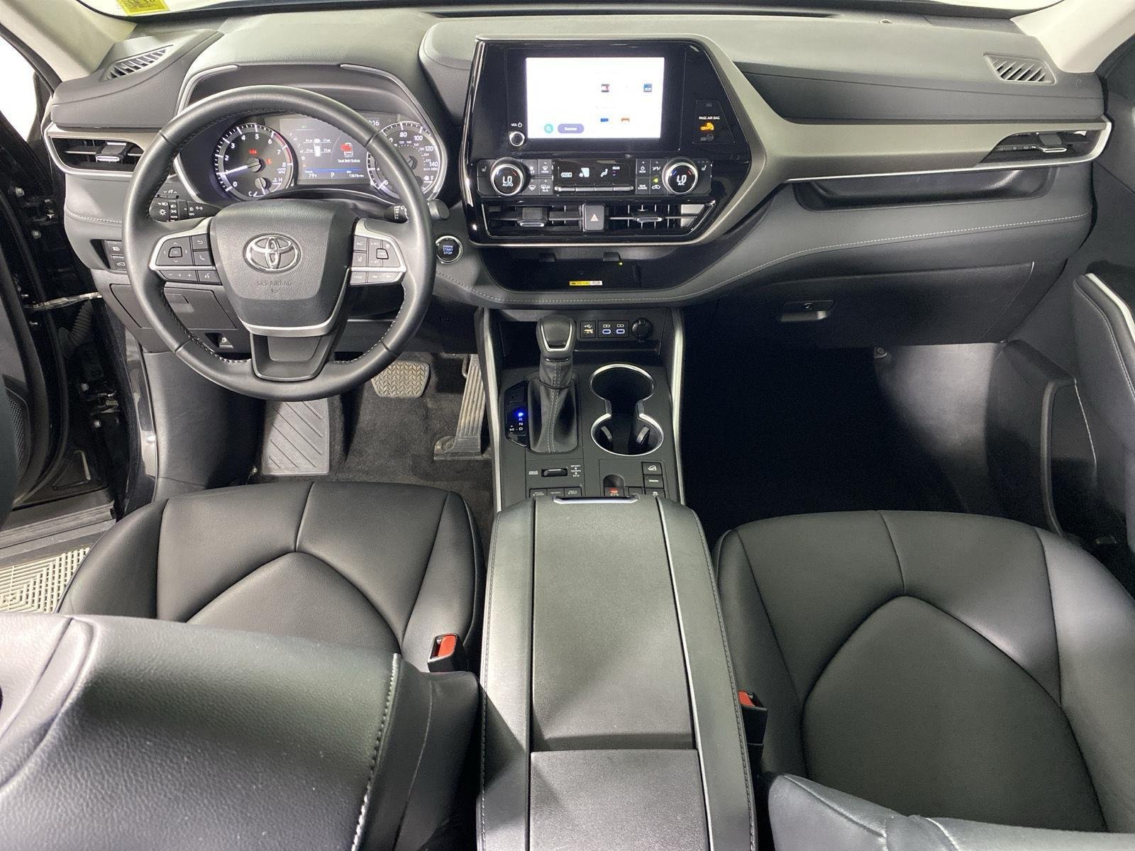 Used 2023 Midnight Black Metallic Toyota XLE image 27