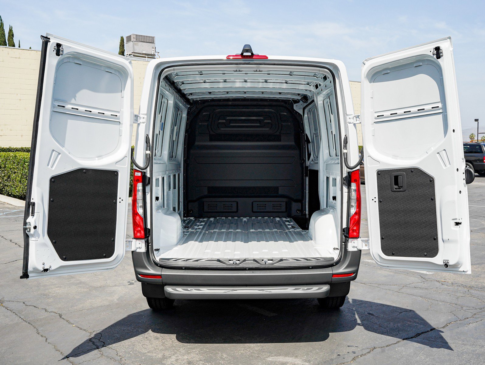 New 2026 Arctic White Mercedes-Benz 2500 Standard Roof I4 Diesel 144 Worker RWD image 7