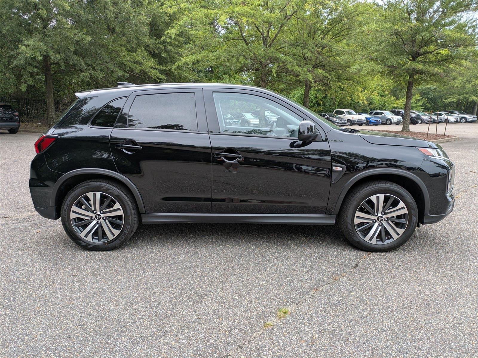 Used 2025  Mitsubishi S image 3