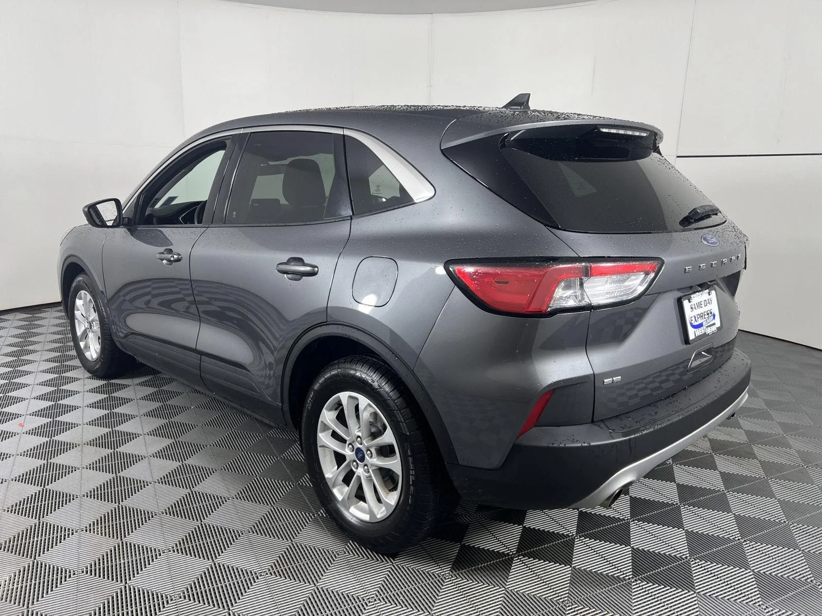 Used 2022 Carbonized Gray Ford SE image 10