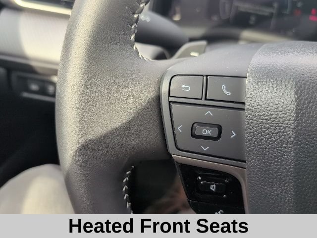 2026 Toyota Camry SE - Photo 9