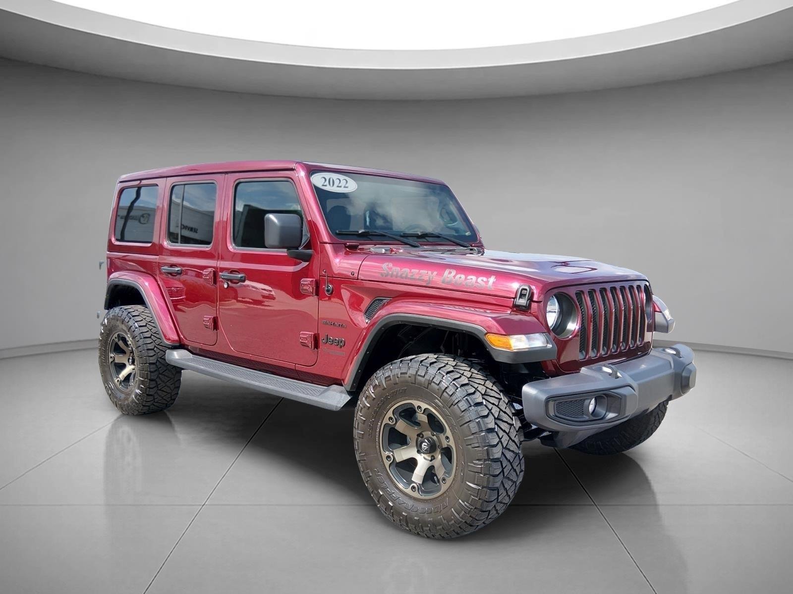 Used 2022 Snazzberry Pearlcoat Jeep Unlimited Sahara image 7