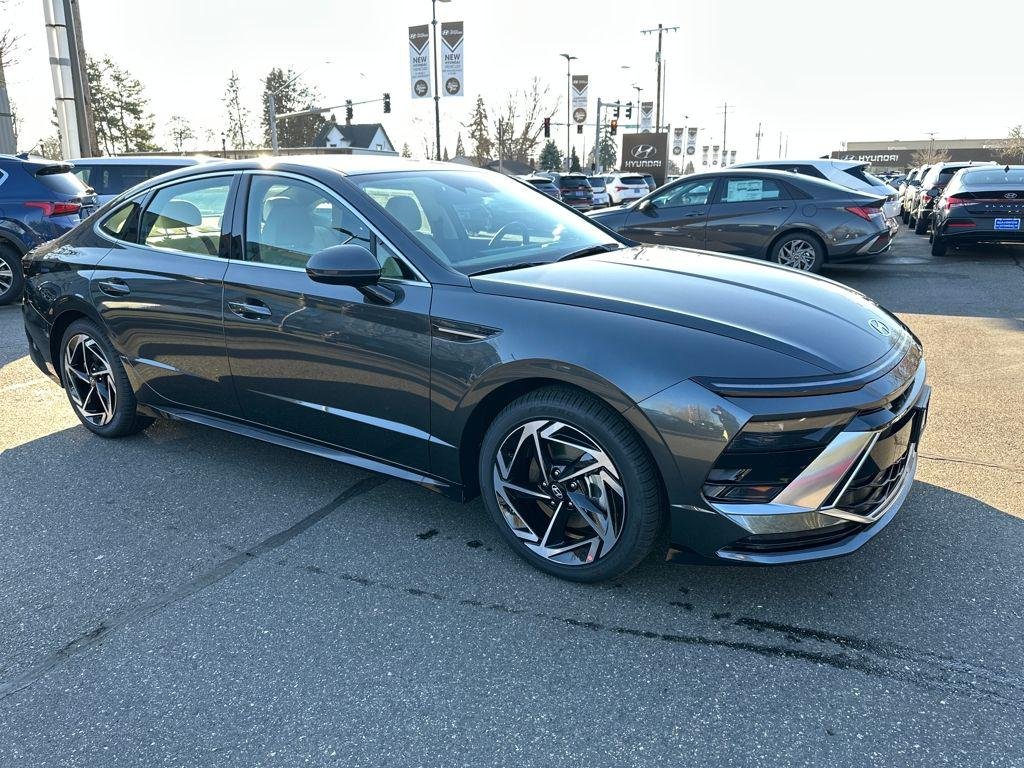 New 2026 Gray Hyundai SEL Sport image 8