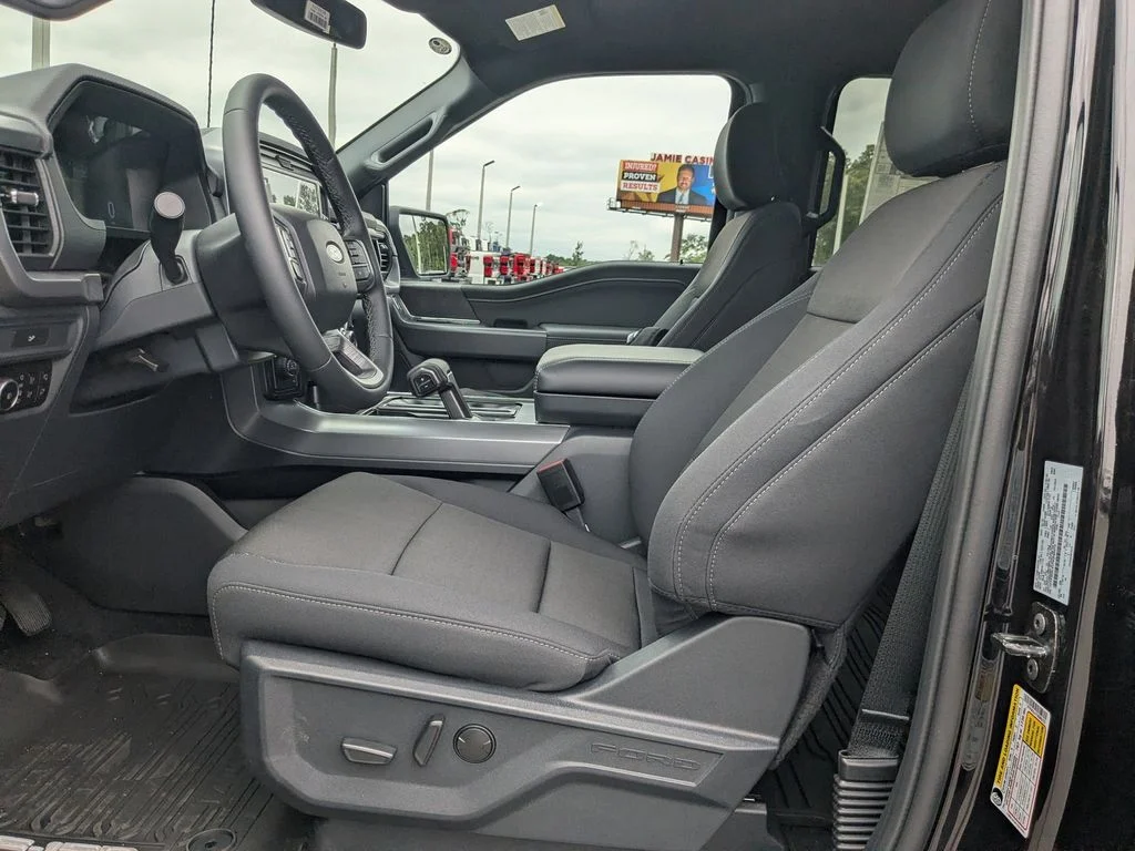 New 2026 Agate Black Metallic Ford XLT image 15
