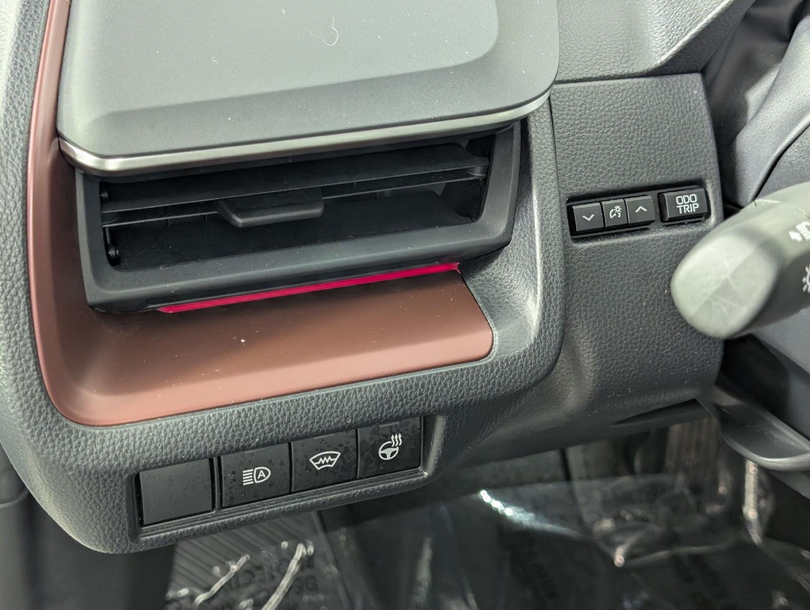 Used 2023 Wind Chill Pearl Toyota XSE image 13