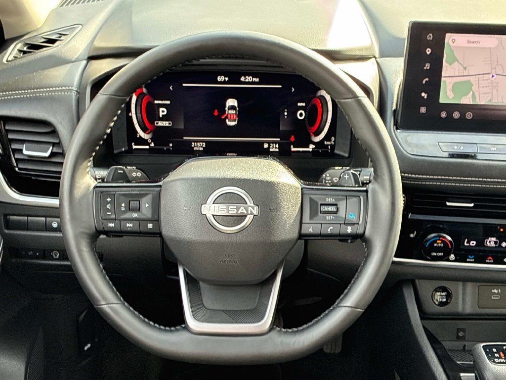 Used 2025 Black Nissan SL image 17