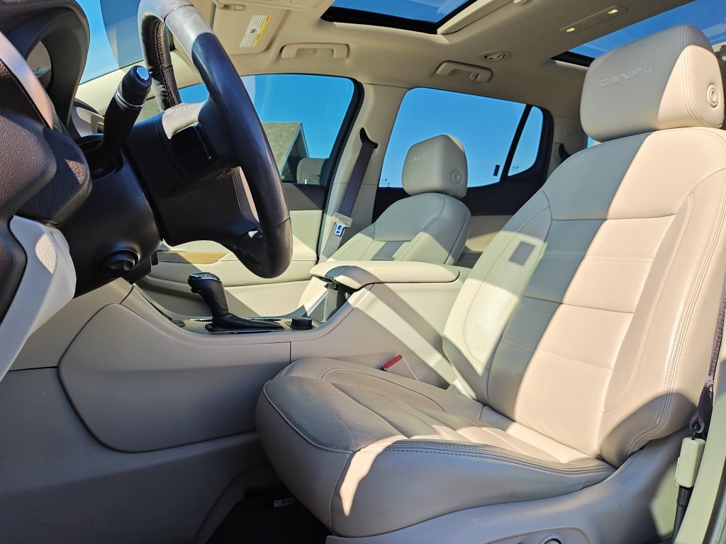 Used 2017 White GMC Denali image 13