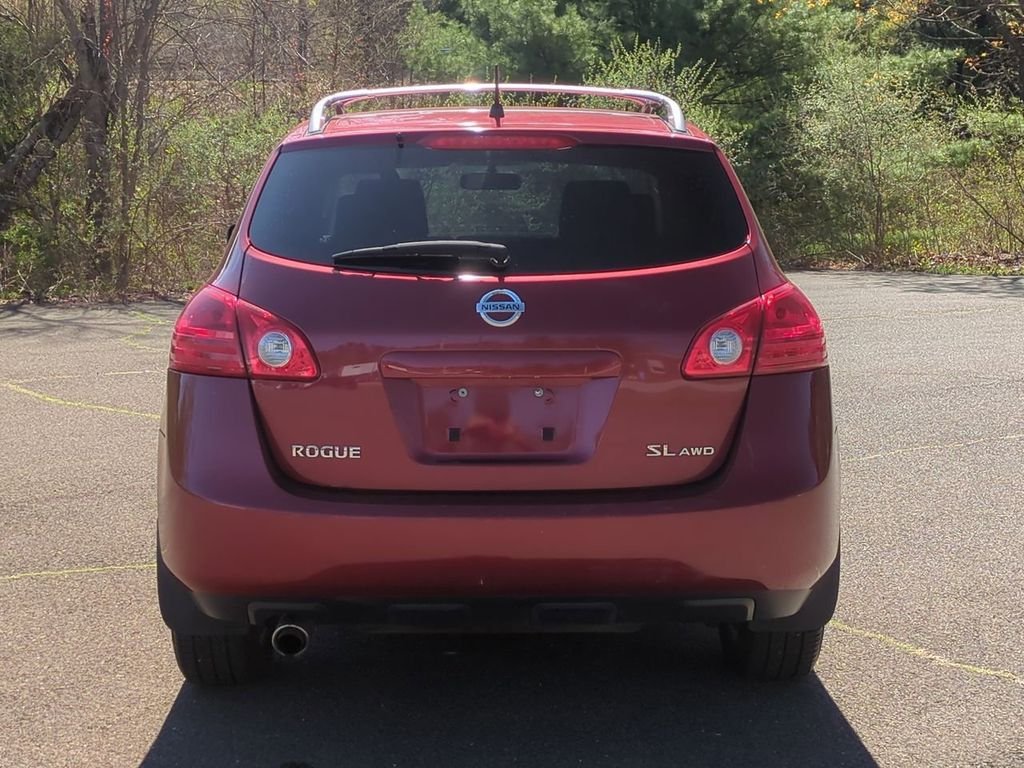 Used 2010 Red Nissan SL image 5