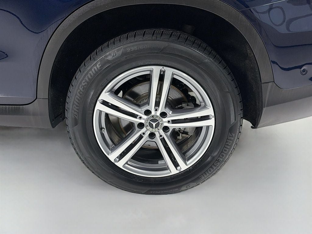 Used 2022 Lunar Blue Metallic Mercedes-Benz GLC 300 4MATIC® SUV image 32