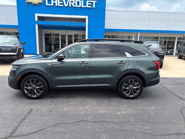 Used 2022 Green Kia X-Line SX Prestige image 3