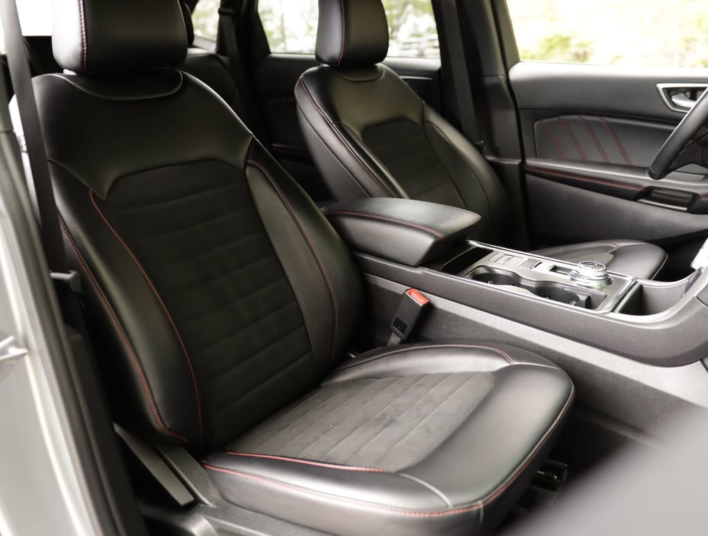 Used 2022 Silver Ford ST-Line image 29