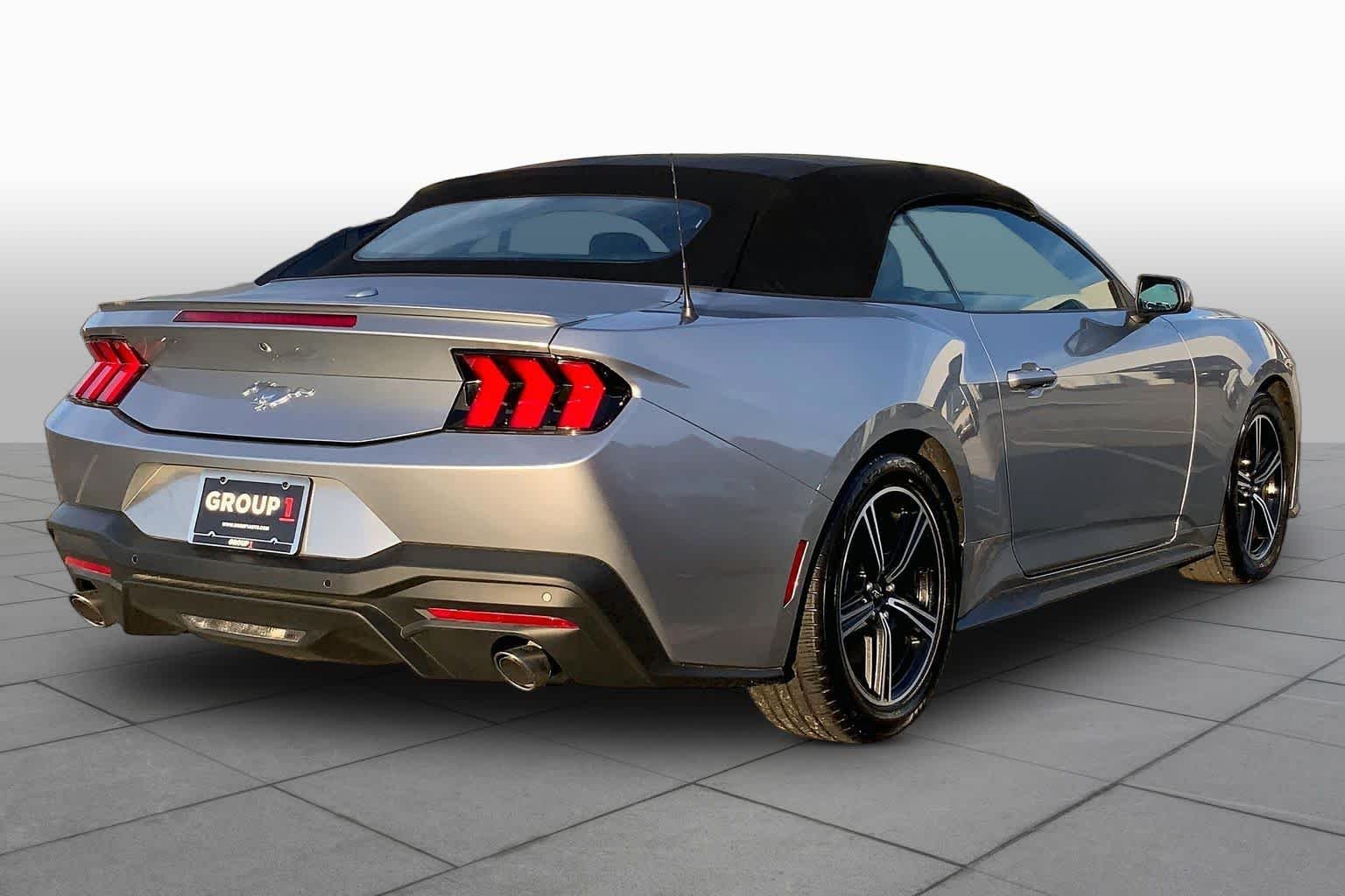 Used 2025 Iconic Silver Metallic Ford EcoBoost Premium image 11