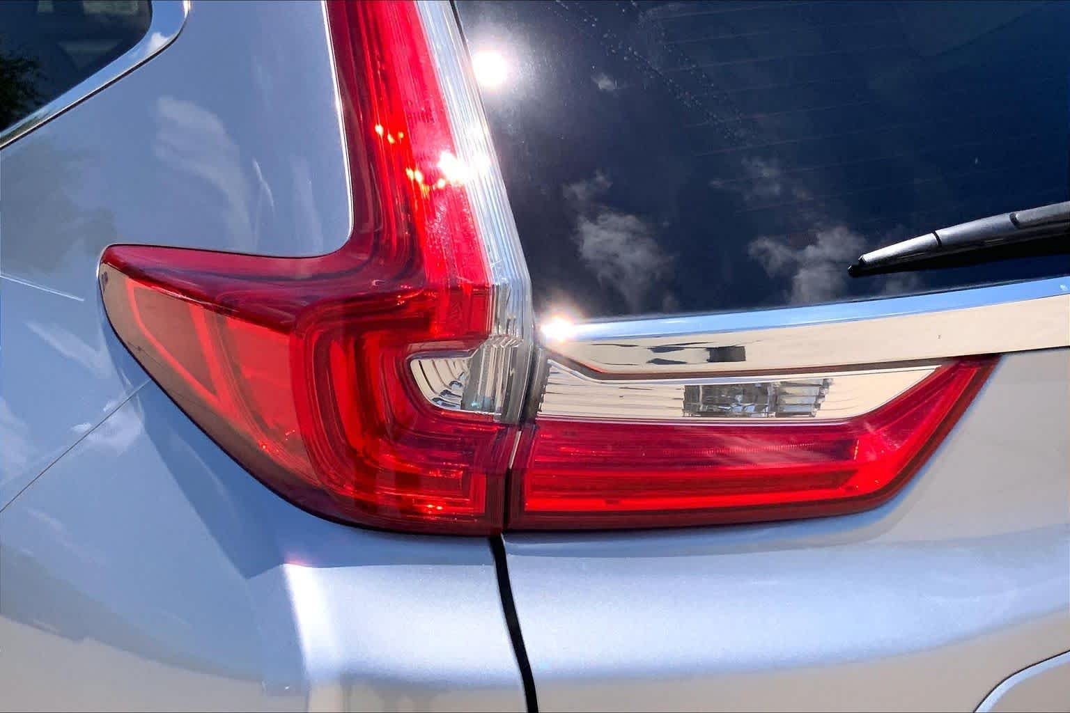 Used 2018 Lunar Silver Metallic Honda EX-L image 27