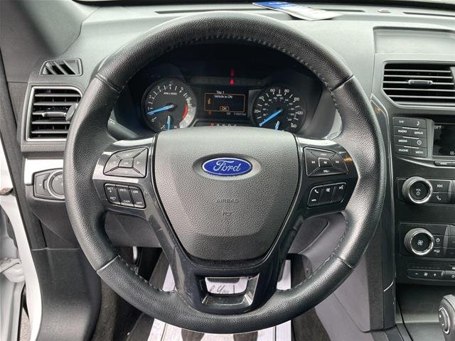 Certified Used 2018 Oxford White Ford XLT image 41