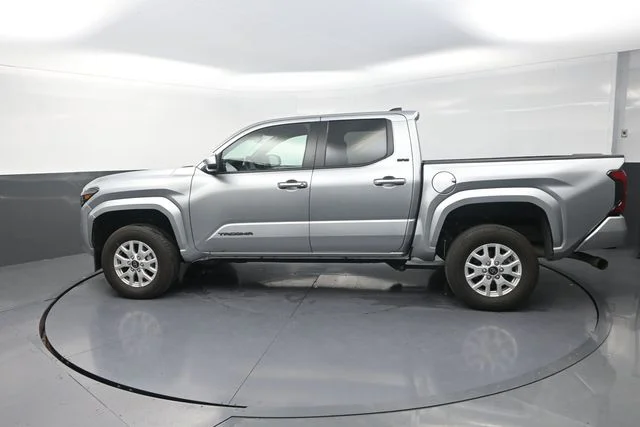 Used 2025 Silver Toyota SR5 image 49