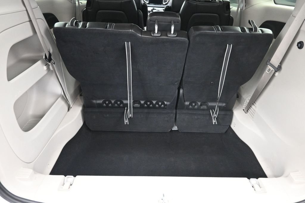 Used 2023 White Chrysler Touring L image 14