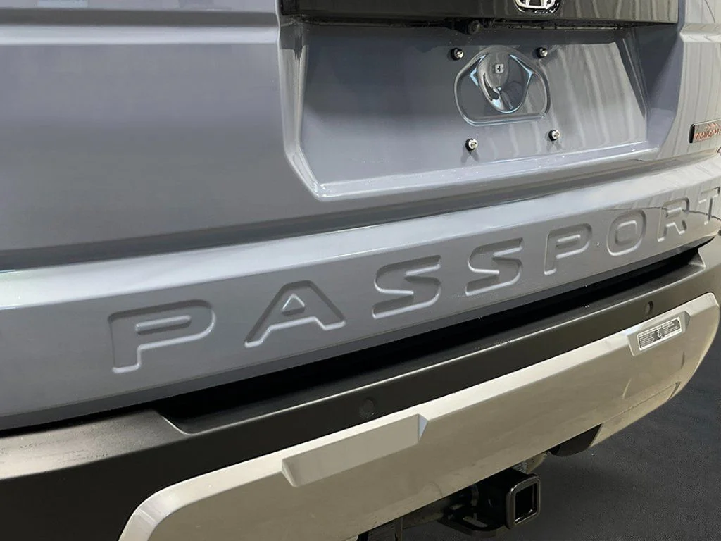 New 2026 SONIC GRAY PEARL Honda TrailSport Elite image 6