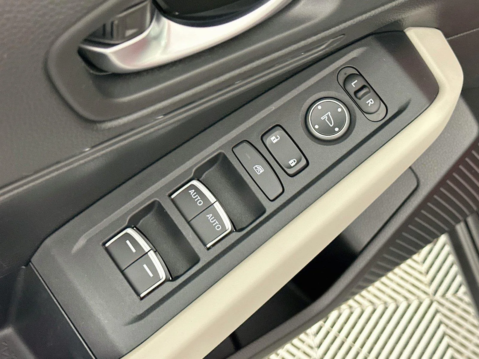 2024 Honda Accord LX - Photo 18