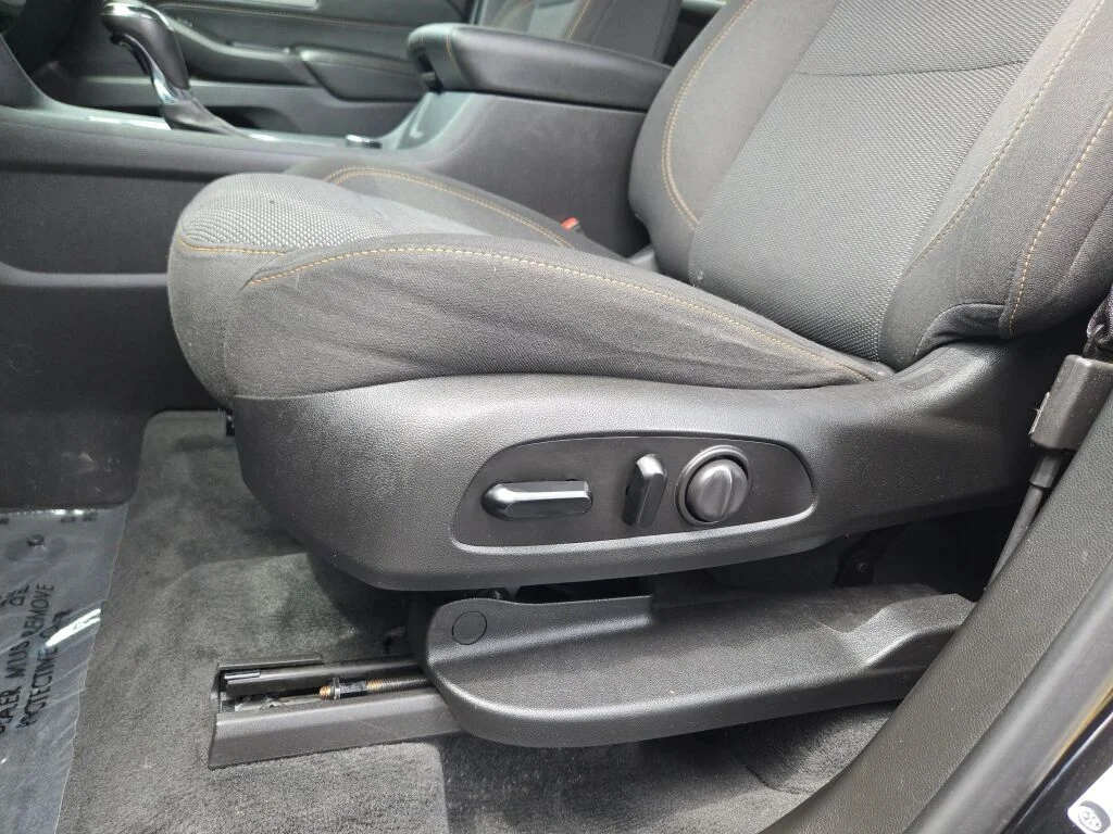 Used 2020 Black Chevrolet LT image 24