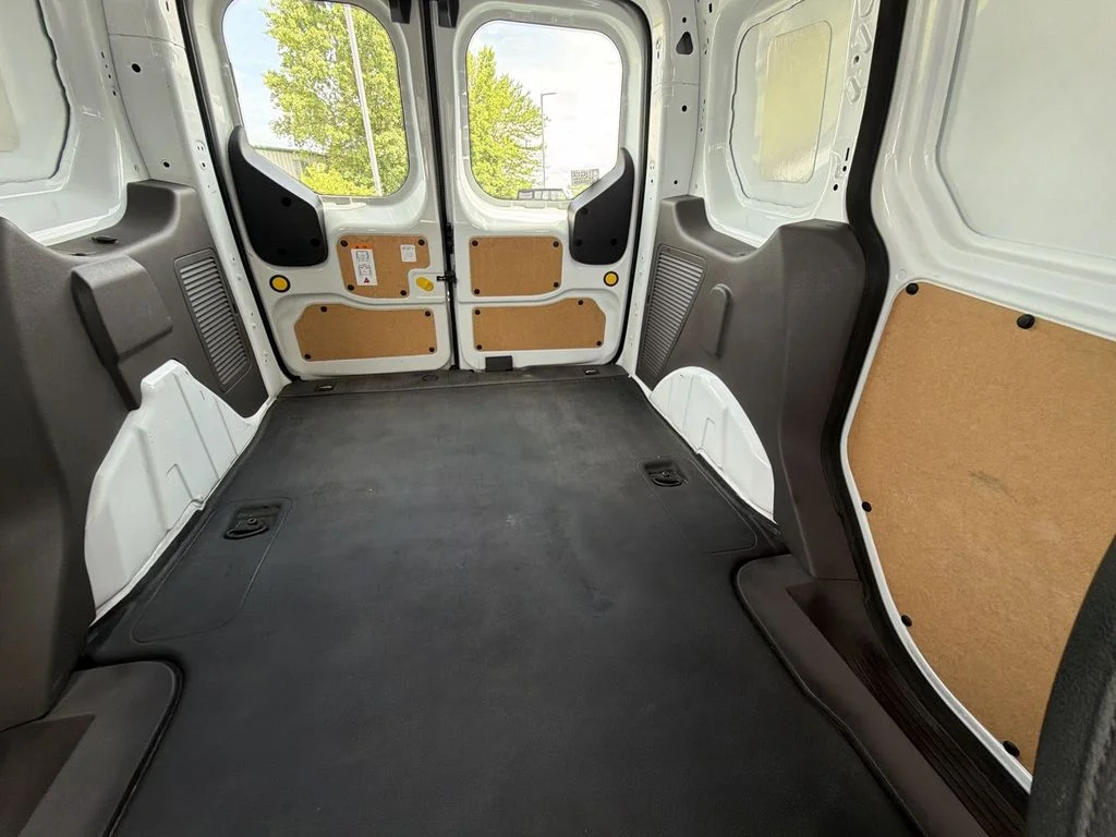 Used 2020 White Ford XL image 14