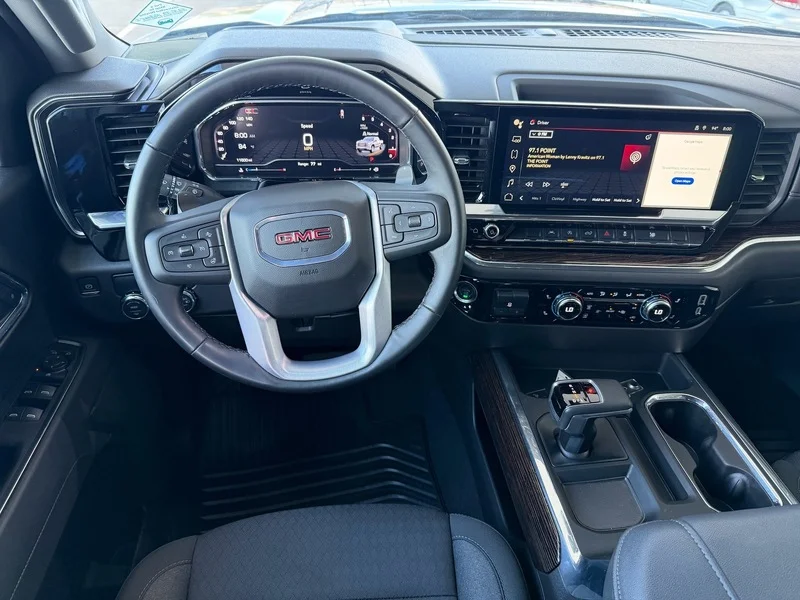 Used 2025 Sterling Metallic GMC Elevation image 12