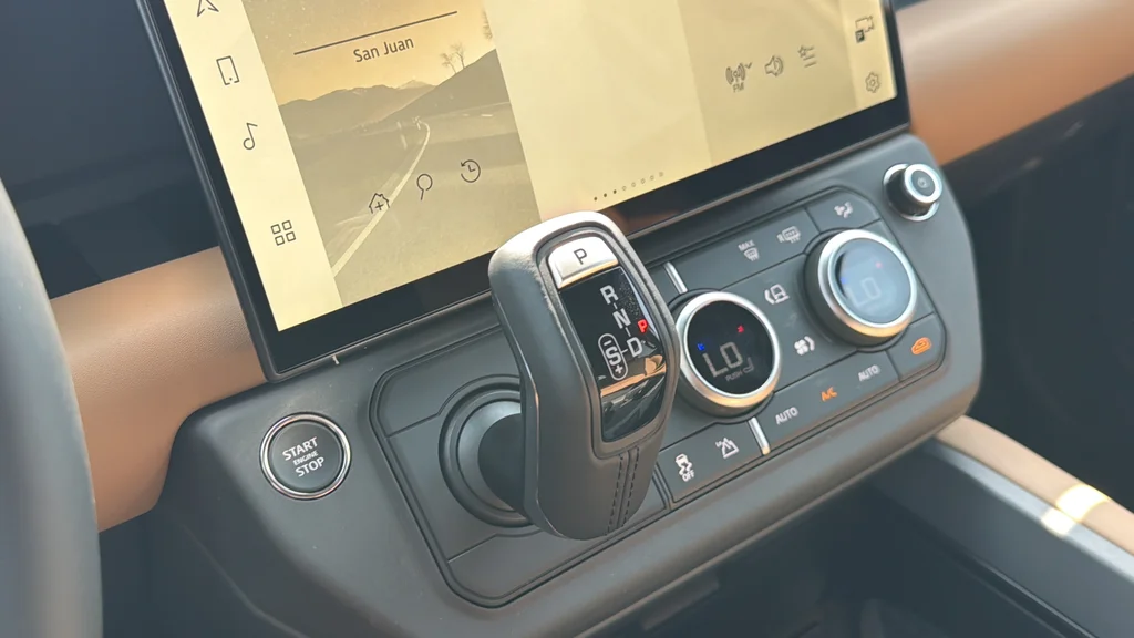 New 2026  Land Rover X-Dynamic SE image 22
