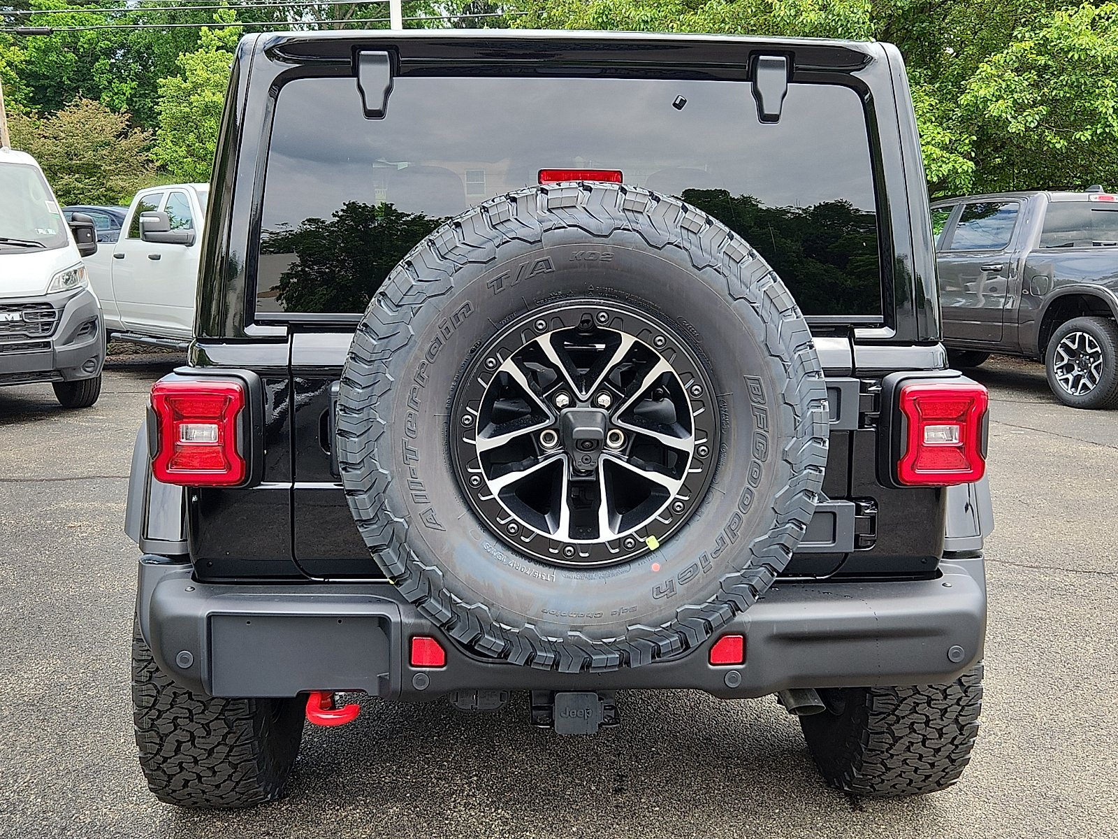 New 2026 Black Clear-Coat Exterior Paint Jeep Rubicon X image 5