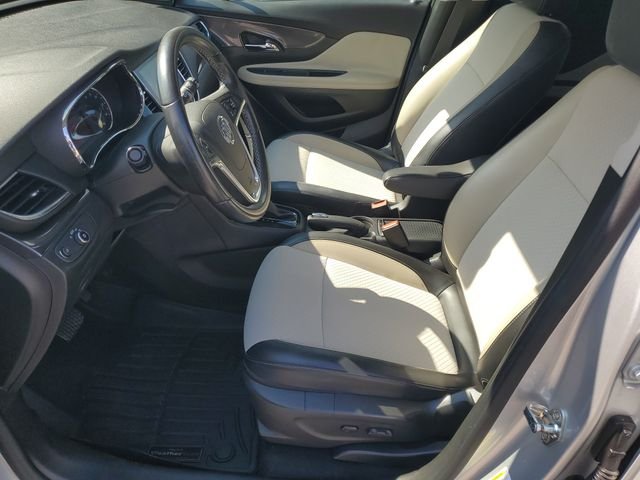 Used 2019 Silver Buick Preferred image 5