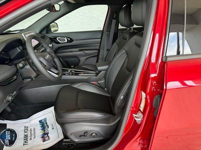 New 2026 Red Hot Pearl-Coat Exterior Paint Jeep Limited image 16