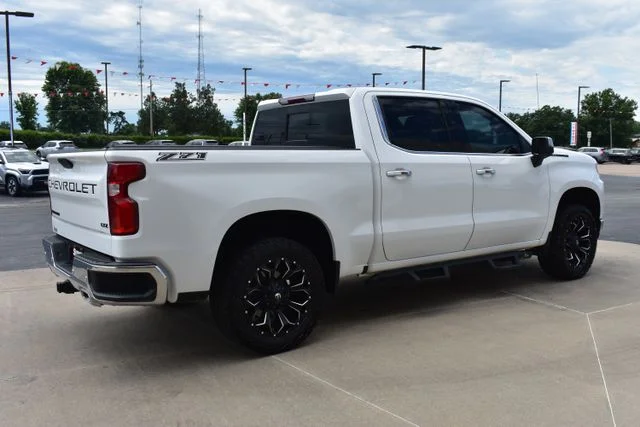 Used 2022 White Chevrolet LTZ image 5