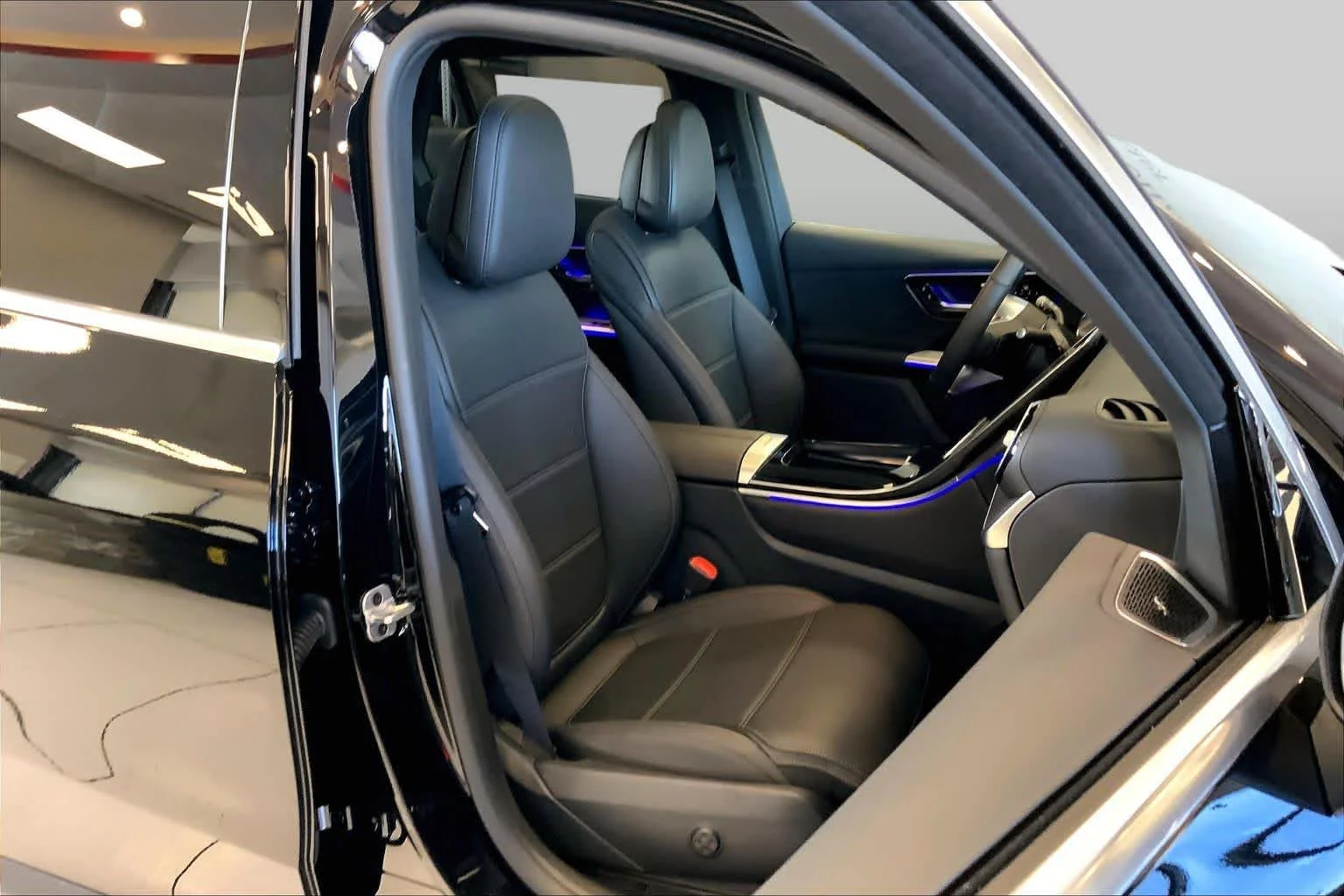 Certified Used 2025 Black Mercedes-Benz GLC 300 image 8