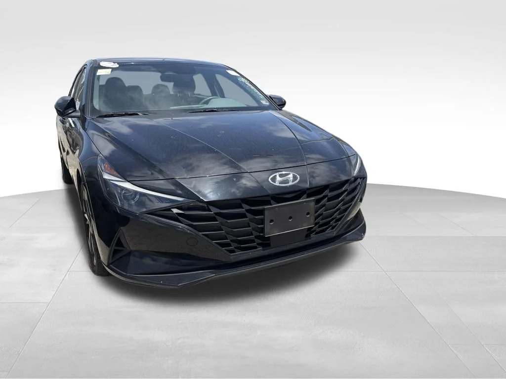 Used 2023 Black Hyundai SEL image 21