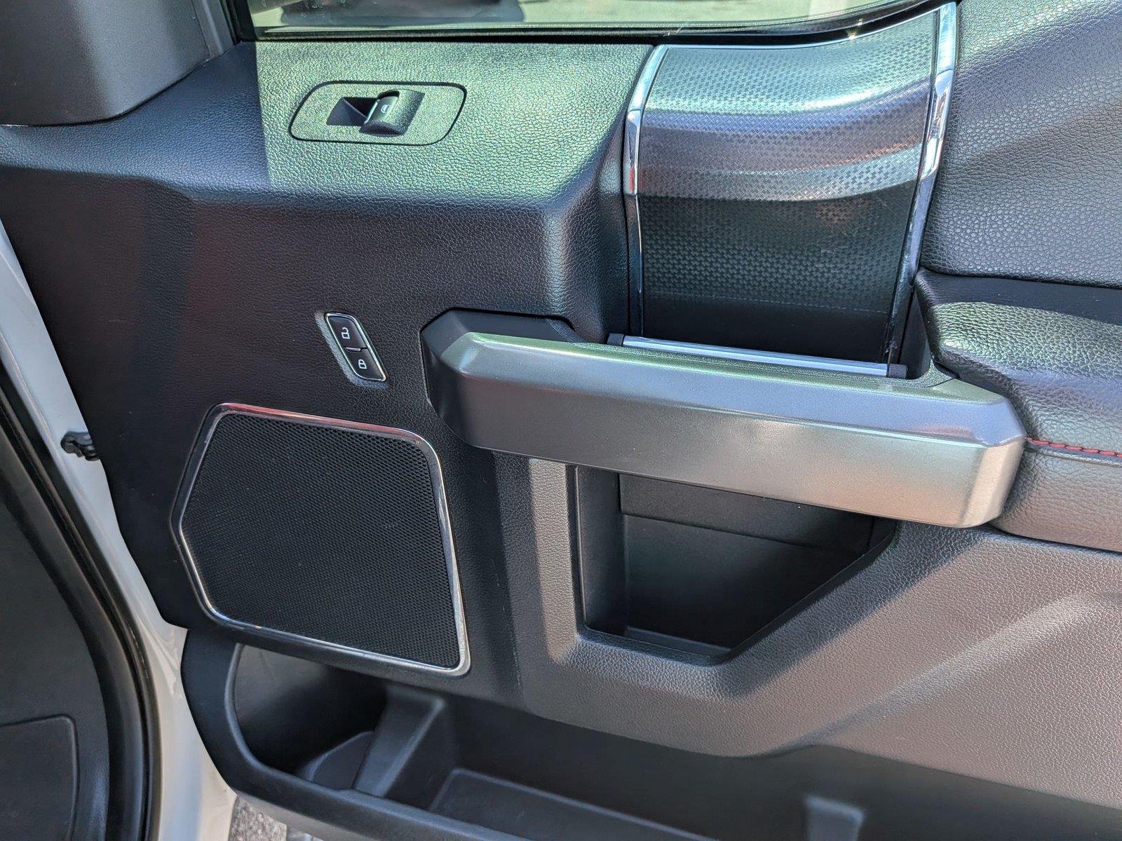 Used 2017 OXFORD WHITE FORD  image 37
