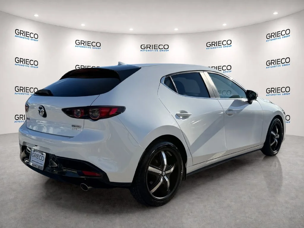 Used 2019 White Mazda Preferred image 7