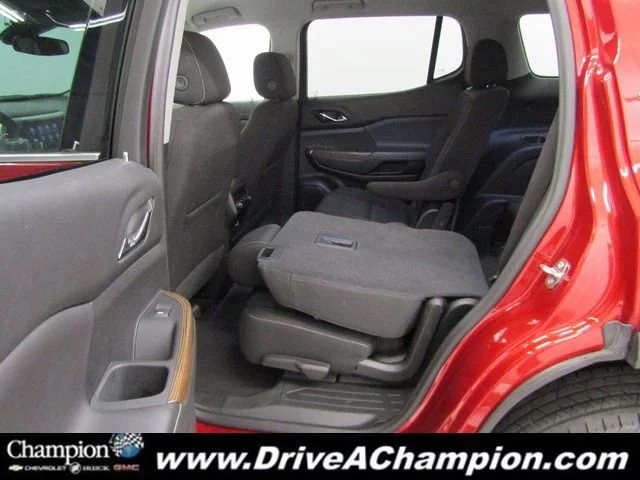 2023 GMC Acadia SLE - Photo 14