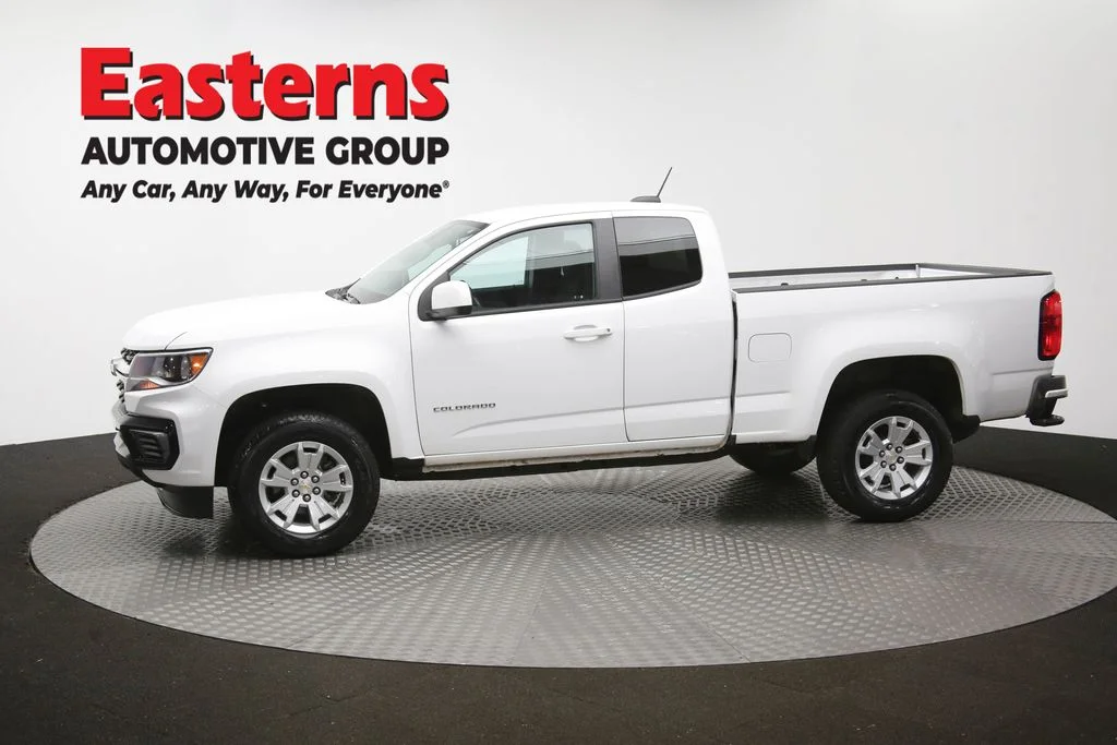 Used 2022 White Chevrolet LT image 57