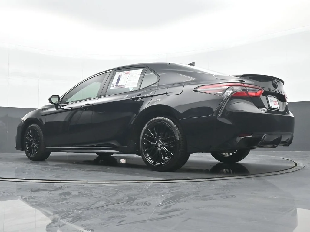 Used 2022 Black Toyota SE Nightshade image 28