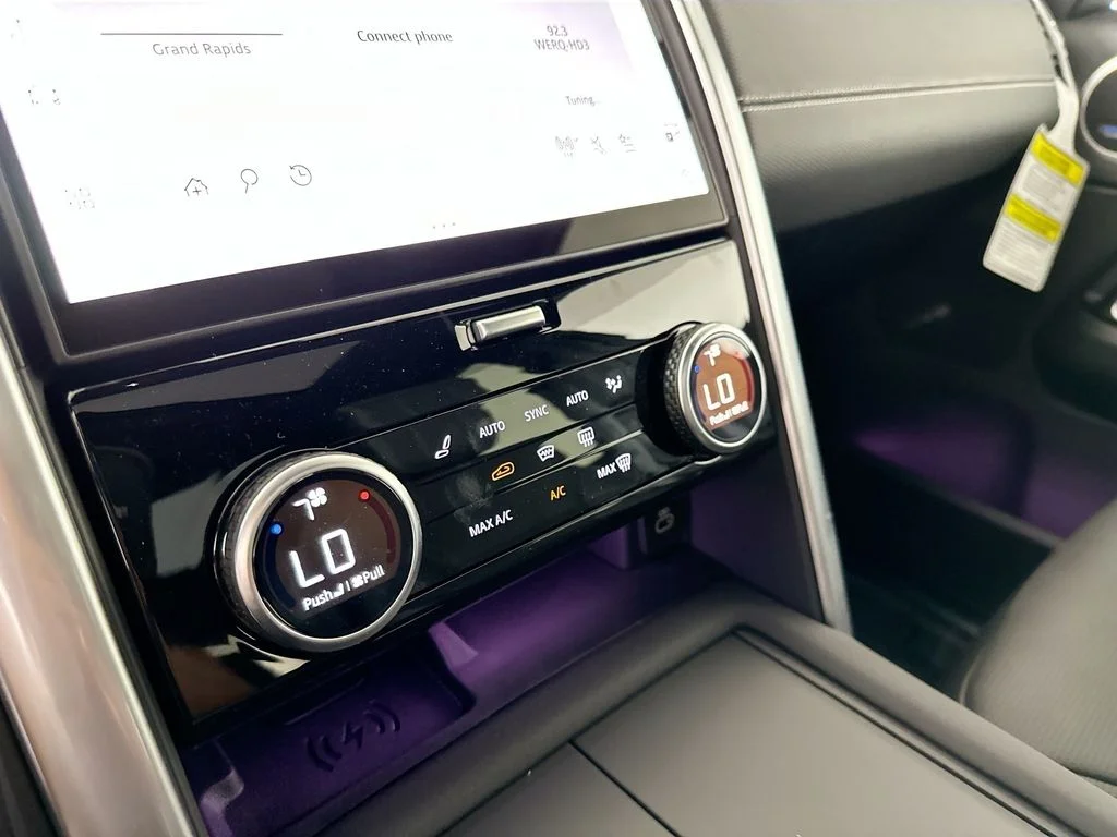 2025 Land Rover Discovery Dynamic SE - Photo 19