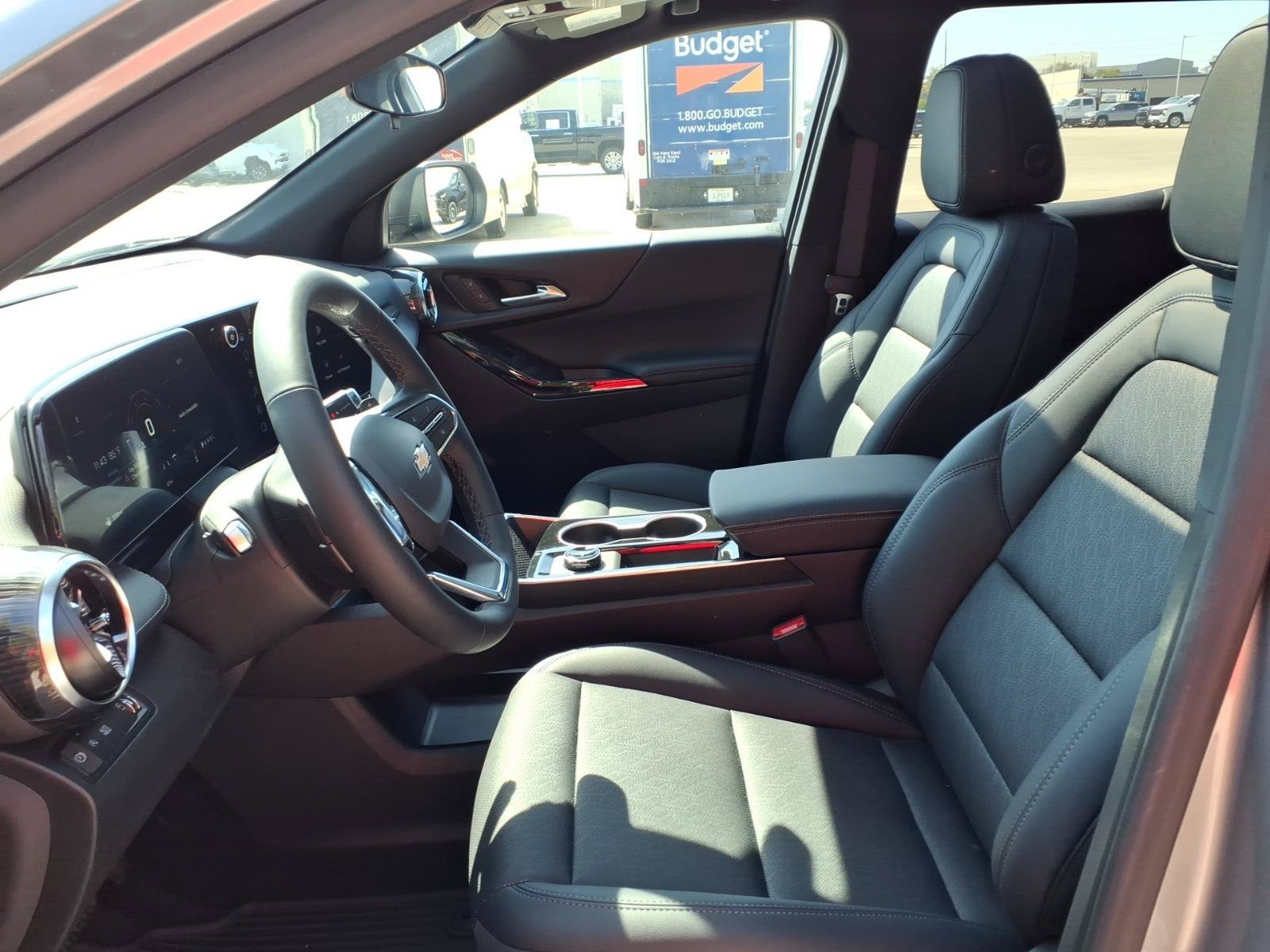 2027 Chevrolet Equinox LT - Photo 13