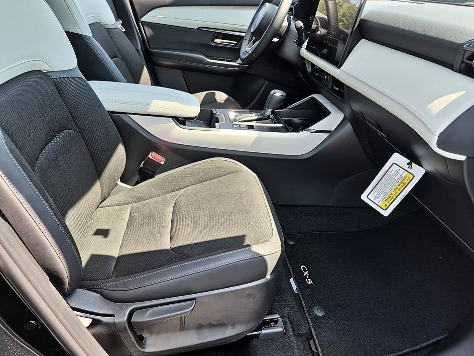 New 2026 Jet Black Mica Mazda 2.5 S Preferred AWD image 33