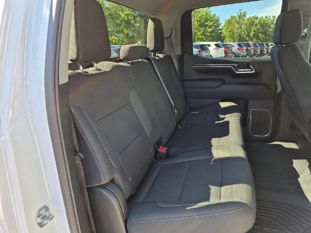 Used 2024 Summit White Chevrolet LT (2FL) image 29