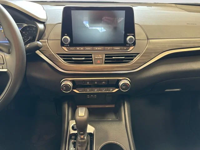 New 2026 White Nissan 2.5 SV image 11