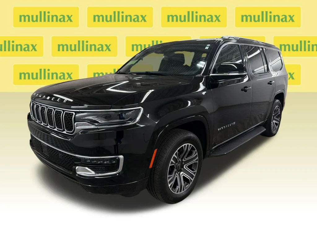 Certified Used 2025 Black Jeep Base image 14