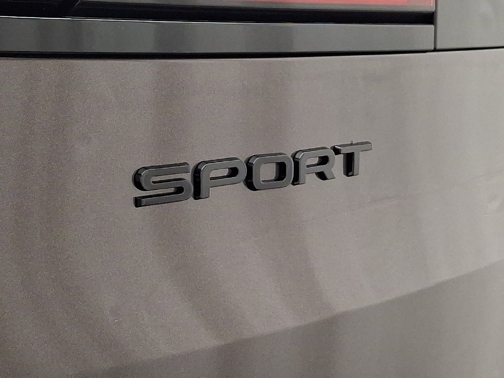 New 2027 Charente Grey Land Rover Dynamic SE image 23