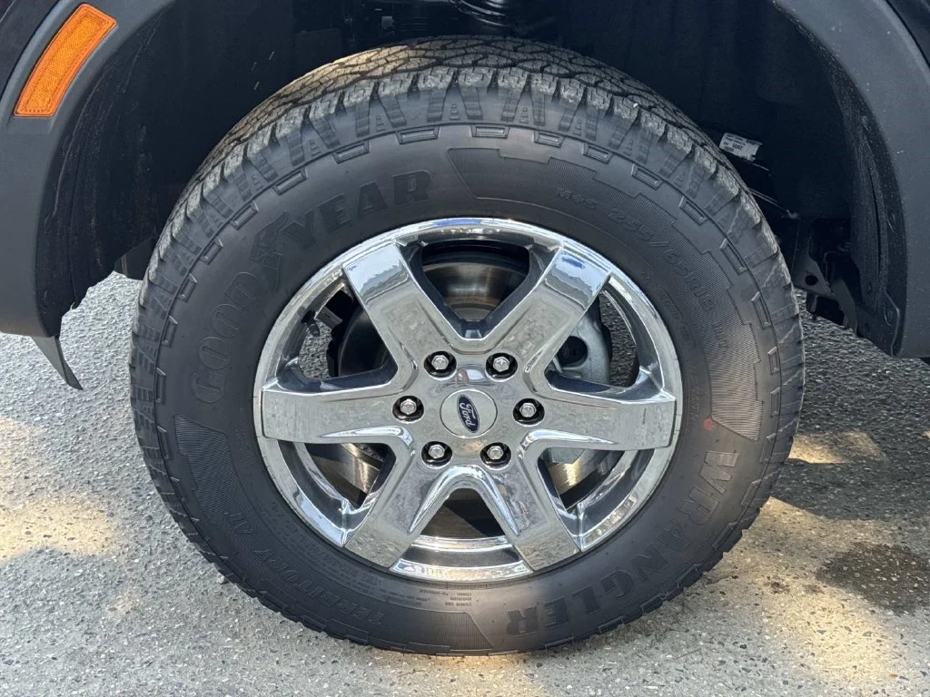 New 2026 Shadow Black Ford XLT image 8