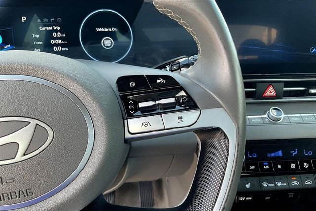 2025 Hyundai Elantra SEL - Photo 14