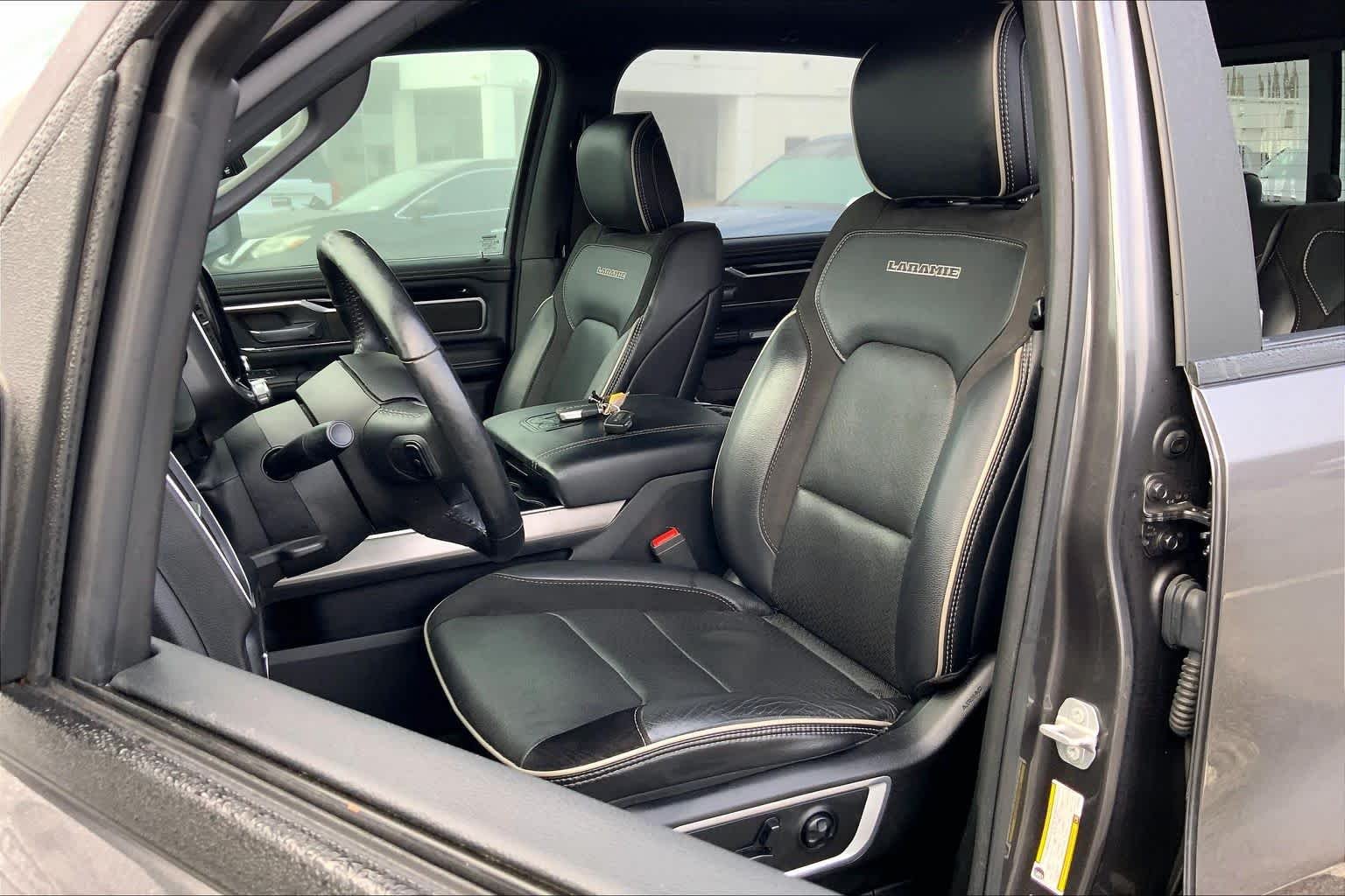 Used 2020 Granite Crystal Metallic Clearcoat Ram Laramie image 8