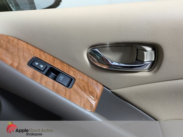 Used 2013 Brown Nissan LE image 55